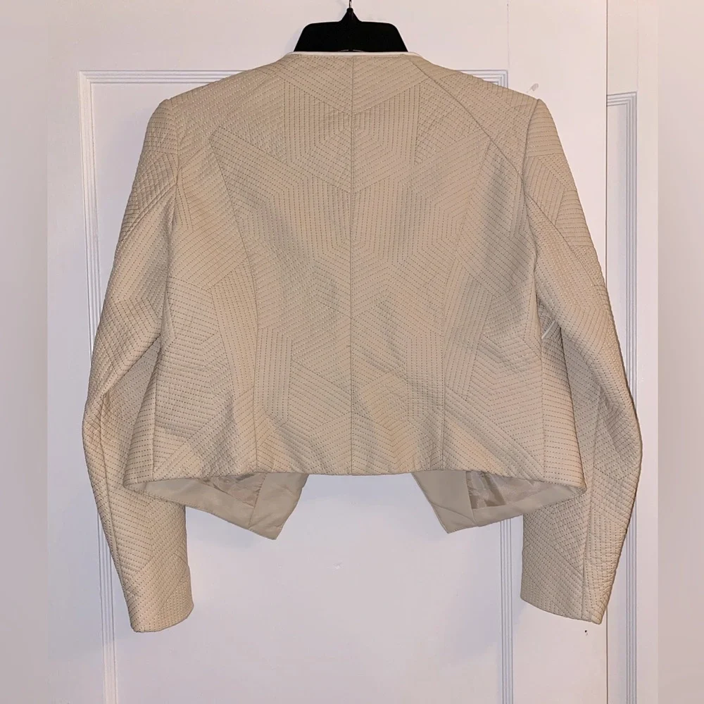 NWOT MARC NEW YORK Women’s Cream Faux Leather Textured Moto Jacket - Picture 4 of 9